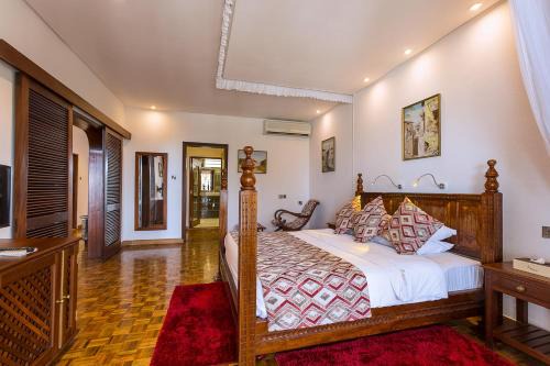 Mombasa Hotel | Travellers Beach Hotel & SPA