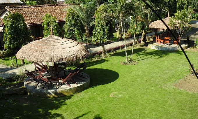 Sauraha Hotel | Travellers Jungle Camp-Sauraha