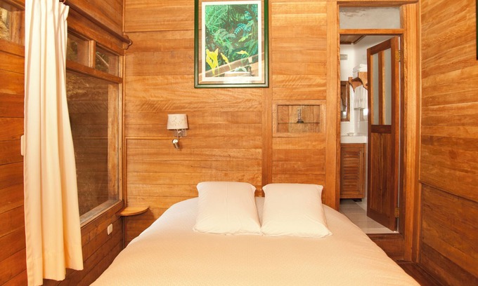 Aguas Calientes Hotel | tree house lodge