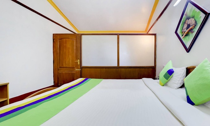 Kandal Hotel | Treebo Atithi Bhavan, 1 Km From Ooty Lake