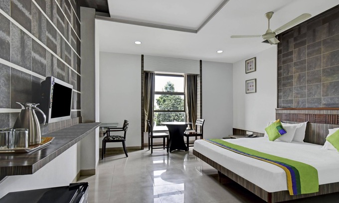 Aurangabad Hotel | Treebo Admiral Suites New Usmanpura