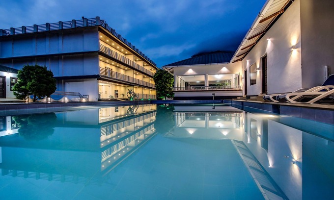 Kannan Devan Hills Hotel | Treebo Premium Misty Garden Resorts