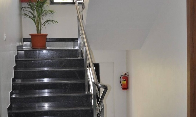 Hadapsar Hotel | Treebo Raana Encore - Near Magarpatta