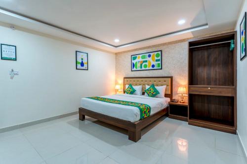 Kalasipalya Hotel | Treebo Silent Woods