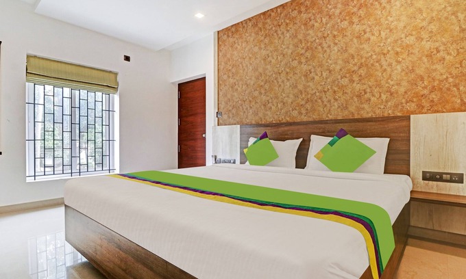 Guruvayur Hotel | Treebo Sreepathi Mayoogha
