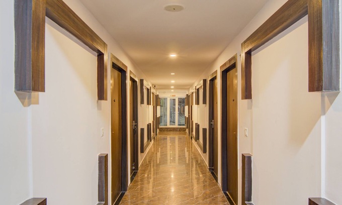 Kolkata Hotel | Treebo The Platinum Studio 50