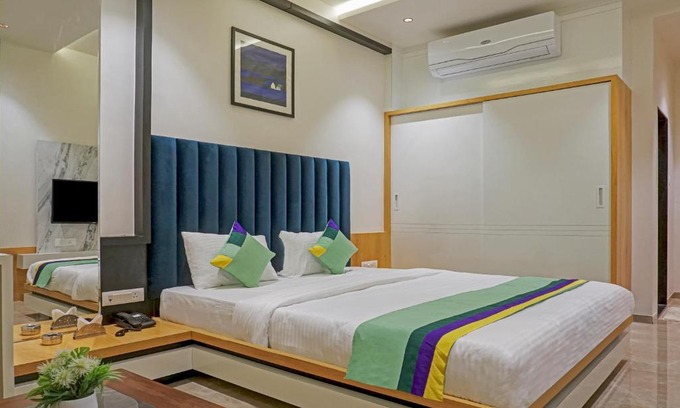 Nashik Hotel | Treebo The Utsav, Nashik