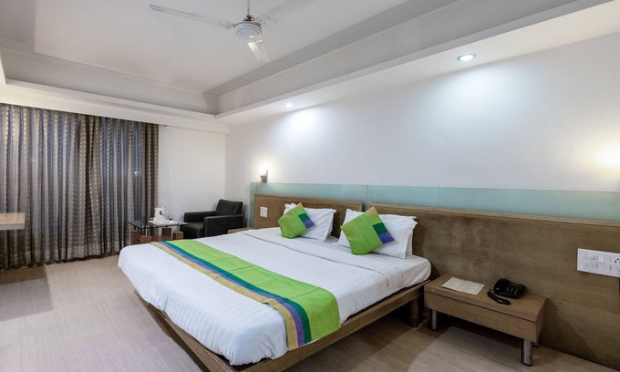 Ahmedabad Hotel | Treebo Trend Cambay Sapphire