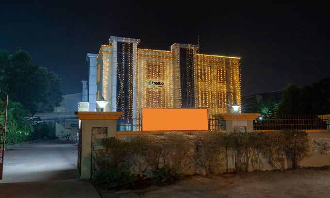 Bhubaneshwar Hotel | Treebo Y Hotels Elite, Khandagiri