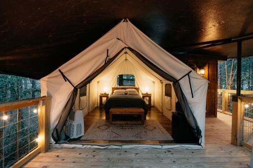 Branson Other | Treehouse Cozy Glamping Site