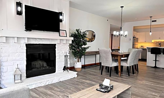 Tremblant-Les-Eaux Apartment | Tremblant Les Eaux 227-1 by Escapades Tremblant