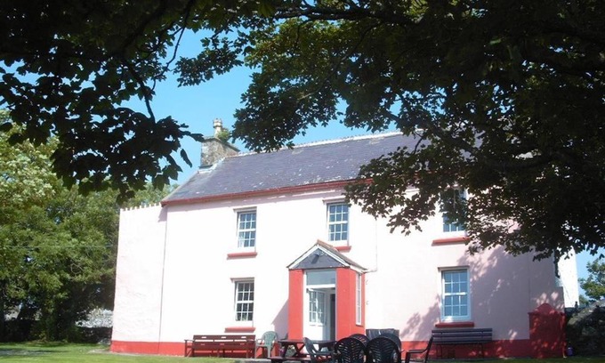 St Brides House | Tremynydd Fawr
