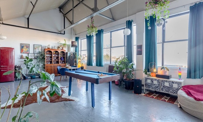 Hackney Wick Apartment | Trendy & Artistic Loft Hideaway, Hackney Wick!