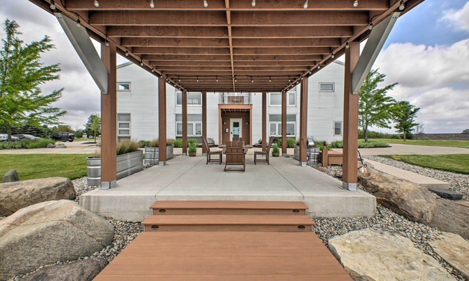 Saint Marys Allen County Apartment | Trendy New Haven Studio: 10 Mi to Fort Wayne!