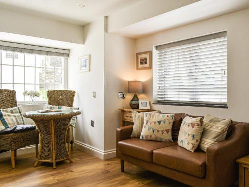 Porth House | Trenpeskador - Uk39442