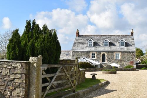 Treveighan Bed & Breakfast | Treveighan Farmhouse