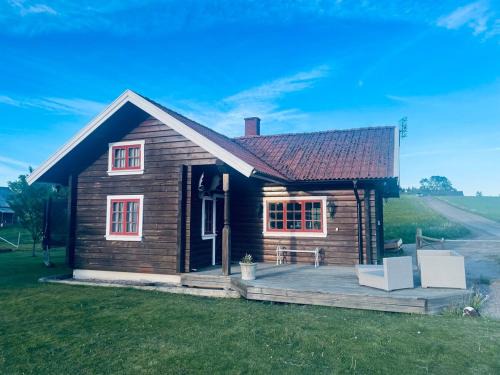 Ljung Apartment | Trevlig stuga på landet med öppen spis