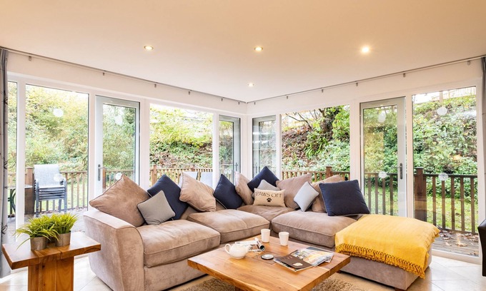 St Austell House | Trewhiddle Villa 16