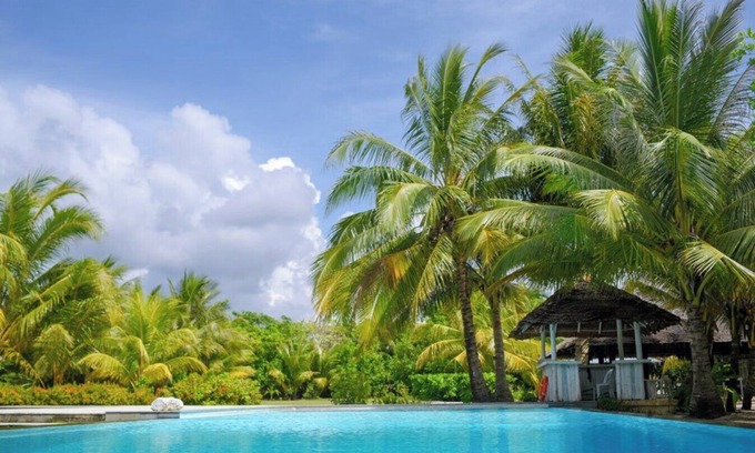 Telukbakau Resort | Trikora Beach Club & Resort