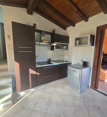 Tanaunella House | Trilocale Climatizzato L'OLEANDRO Tanaunella