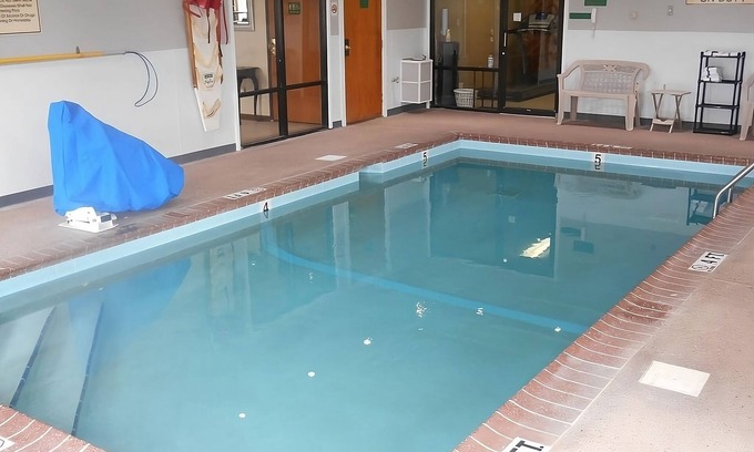 Lexington Resort | Trip to Lexington on the Budget, Stay at GuestHouse Lexington, Free Parking!