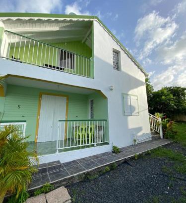 Port-Louis House | Tropic Arth Paradise