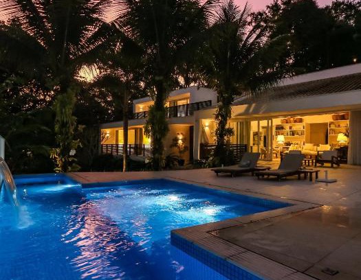 Pontal House | Tropical Contemporary Suites