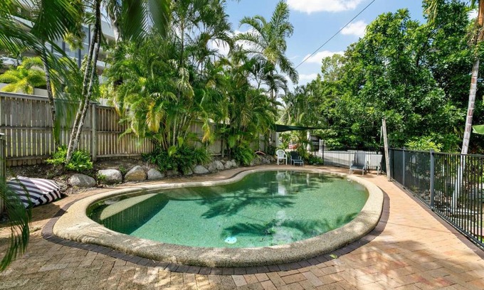 Trinity Beach House | Tropical Cove at Trinity Beach with Lagoon Pool