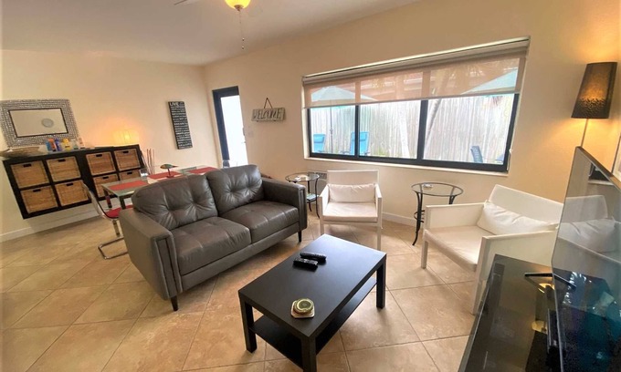 East Fort Lauderdale Villa | Tropical Garden Villa is Just Steps to Sun, Sand and Fun!