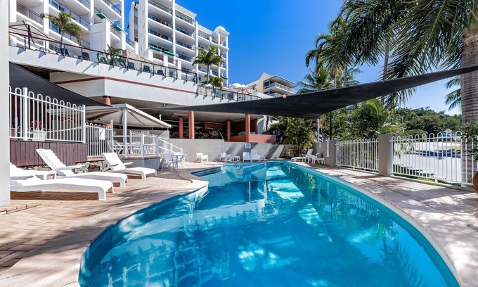 Airlie Beach Apartment | Tropical Marina views 1bedroom