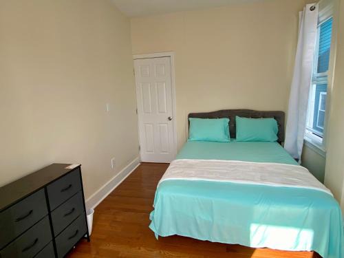 Irvington House | Tropical Oasis - Room 1