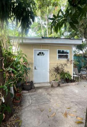 Little Havana House | Tropical Oasis