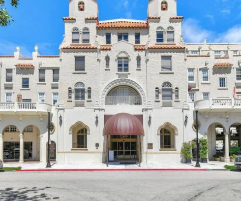 Palm Beach - West Palm Beach Apartment | TROPICAL Palm Beach WIFI 2BEDROOM 2BATHROOM OutdoorPOOL Beach Garden
