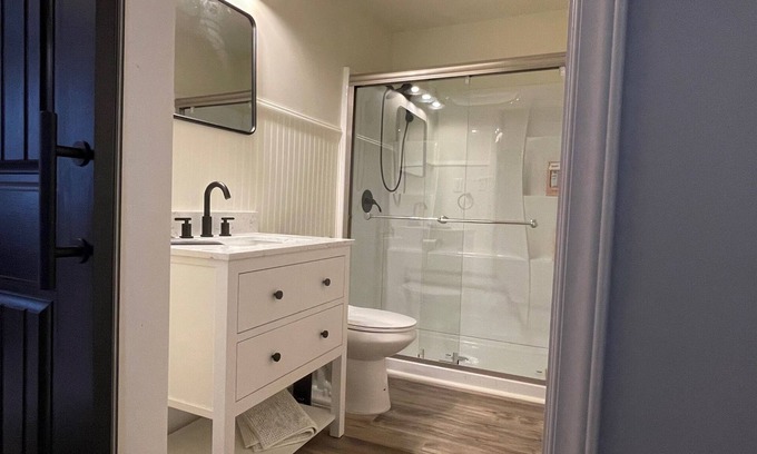 Aiken House | Trotters Cottage-Close to Bruces Field and Downtown