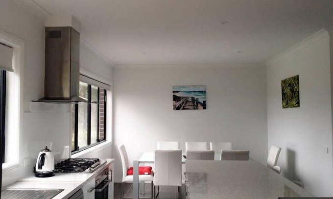 Eden House | Trumpeter Avenue in Eden