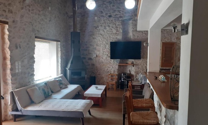 Leonidio House | Tsitalia cottage house