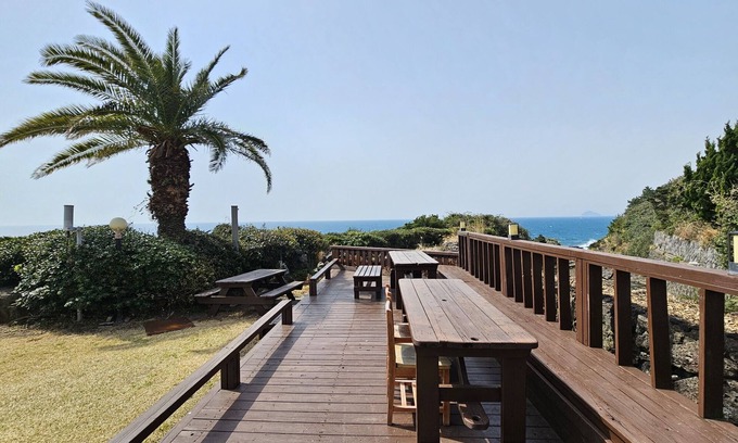Namwon House | Tteuribada Pension