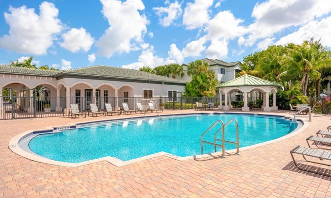 Davie Apartment | Tucker at Palm Trace Landings Fort Lauderdale