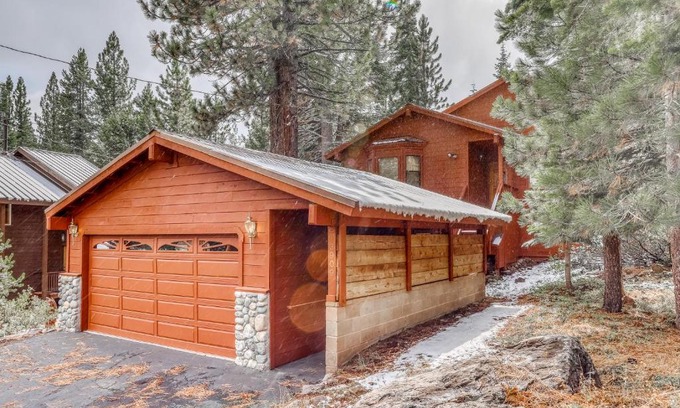 Truckee House | Tuna Bush