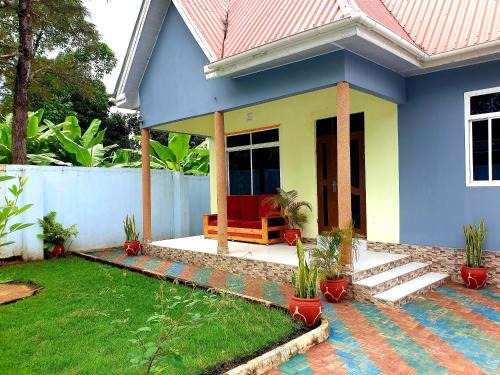 Nkoanrua House | Turaco Homestay