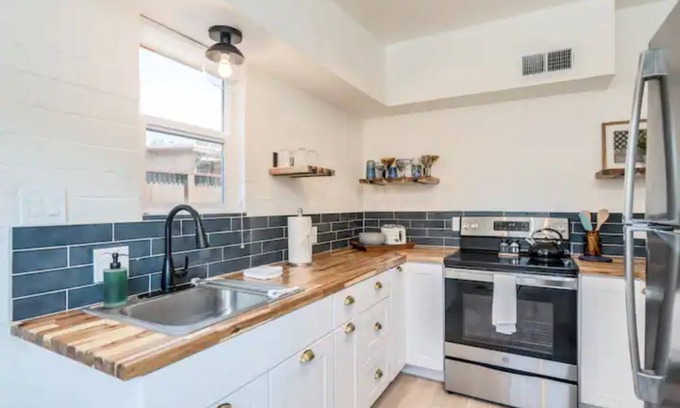 Menlo Park House | Turtle Dove Duplex, All new 2BR home 1.5 mi. to DT