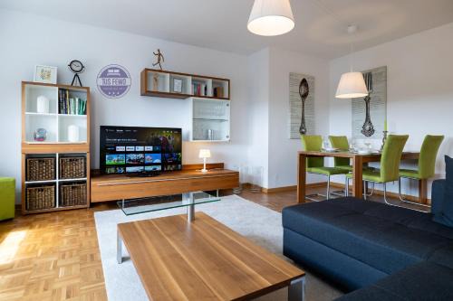 Am Wasserturm Apartment | TuS-FeWo#01 - 3 Zimmer Familienwohnung mit WLAN & Netflix