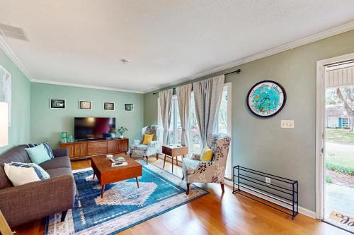 Savannah House | Twin Oaks