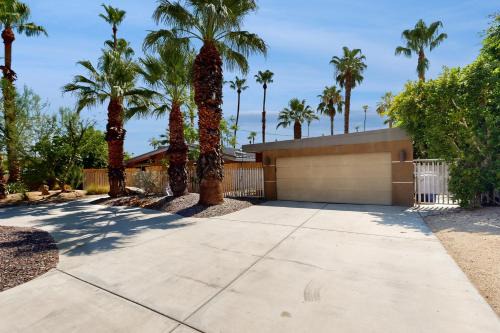 Twin Palms House | Twin Palms Mid-century Escape Permit# 1983