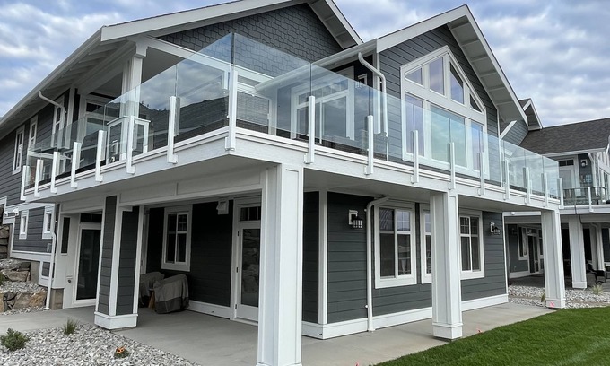 Okanagan-Similkameen House | Twisted Vines Lakehouse-4 bed/4 bath, spacious home @ Cottages on Osoyoos Lake
