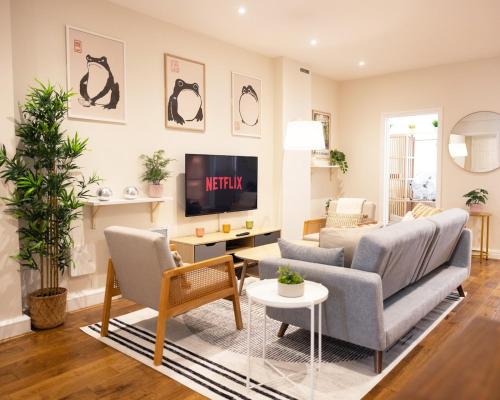 London City Centre Apartment | Two-Bed City Centre flat 100m from Trafalgar sqr