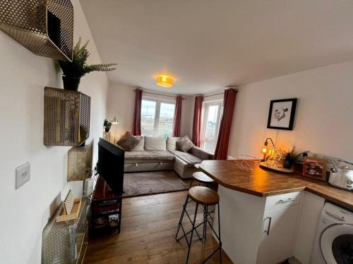 Barry Apartment | Two bedroom apartment in Barry-close to beach