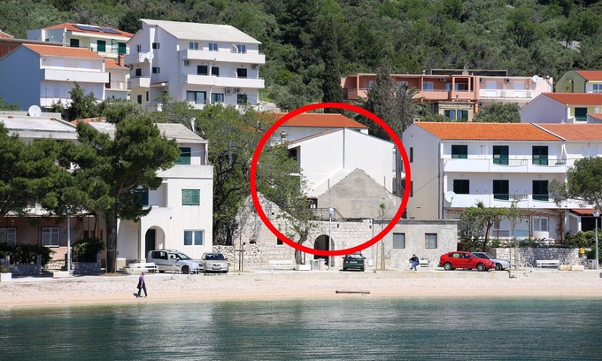 Igrane Apartment | Two bedroom apartment near beach Igrane, Makarska (A-10033-a)