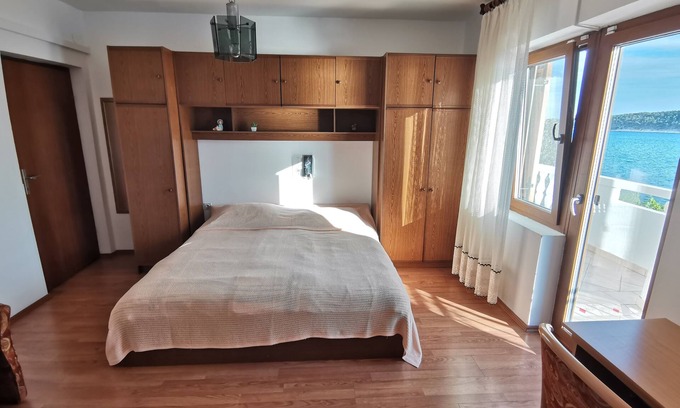 Rab Apartment | Two bedroom apartment near beach Barbat, Rab (A-4975-a)