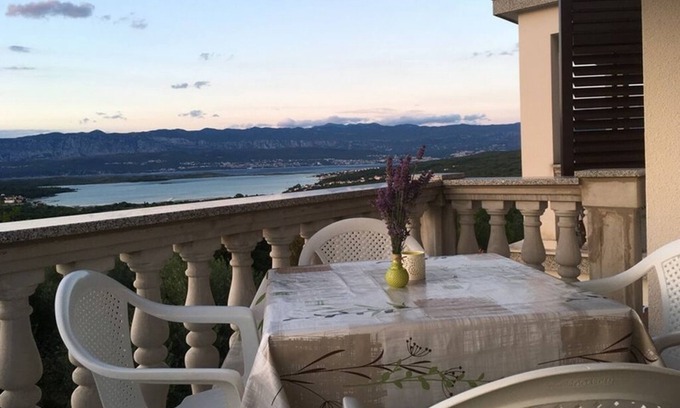 Tribulje Apartment | Two bedroom apartment with terrace and sea view Tribulje, Krk (A-5438-a)